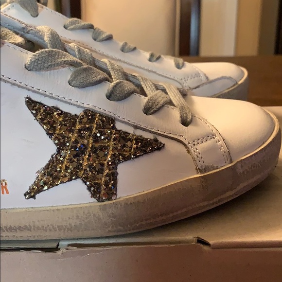 Golden Goose Sneakers - Picture 2 of 6